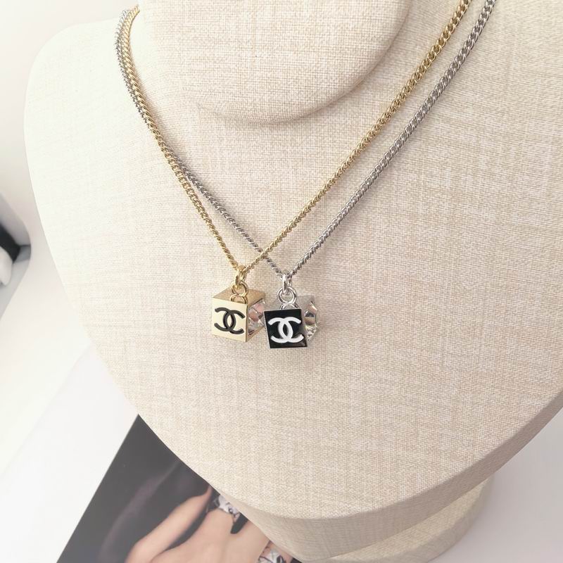 Chanel Suits 04yxs46